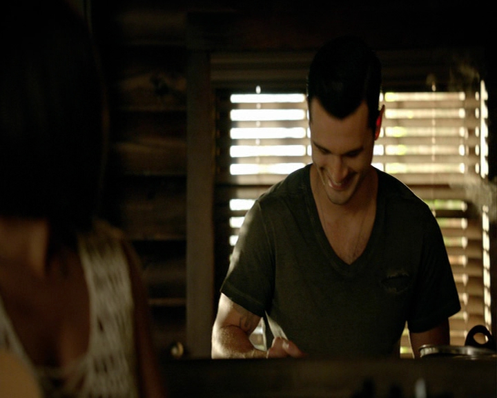 VampireDiaries-dot-nl_VampireDiaries-8x01HelloBrother0359.jpg