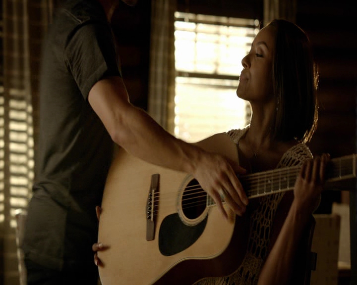 VampireDiaries-dot-nl_VampireDiaries-8x01HelloBrother0380.jpg