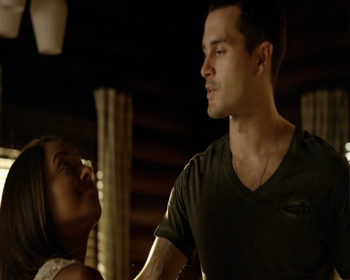 VampireDiaries-dot-nl_VampireDiaries-8x01HelloBrother0384.jpg