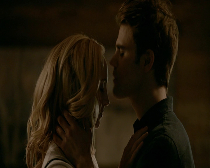 VampireDiaries-dot-nl_VampireDiaries-8x01HelloBrother0482.jpg