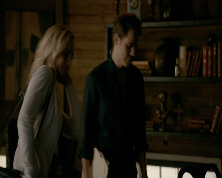 VampireDiaries-dot-nl_VampireDiaries-8x01HelloBrother0487.jpg