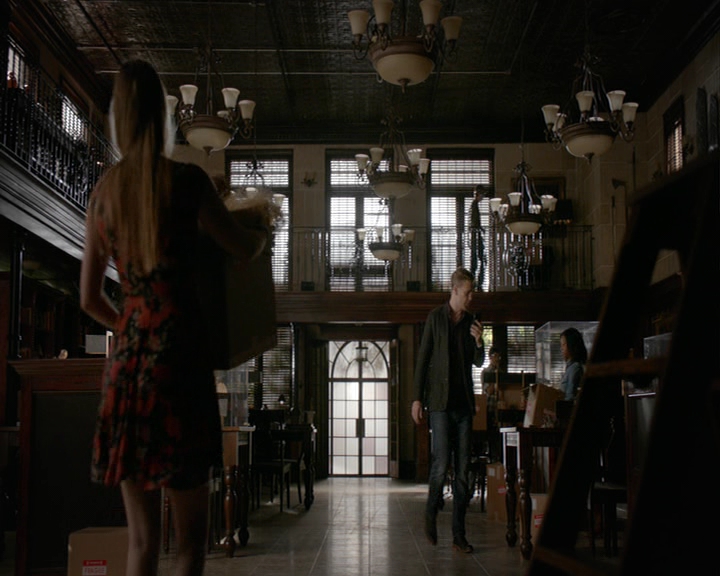 VampireDiaries-dot-nl_VampireDiaries-8x01HelloBrother0511.jpg