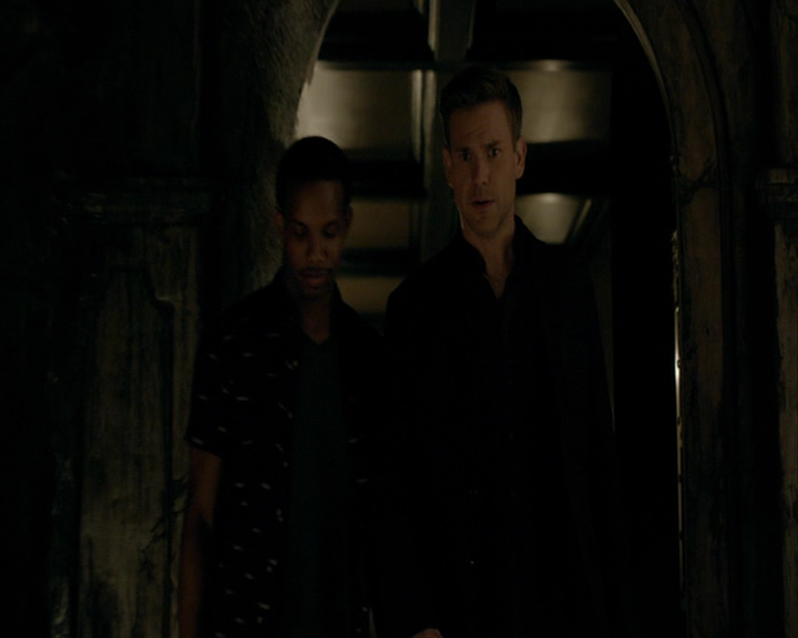 VampireDiaries-dot-nl_VampireDiaries-8x01HelloBrother0559.jpg