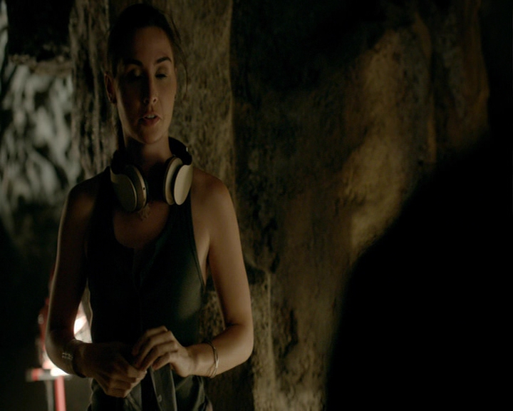 VampireDiaries-dot-nl_VampireDiaries-8x01HelloBrother0569.jpg