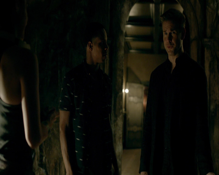 VampireDiaries-dot-nl_VampireDiaries-8x01HelloBrother0571.jpg