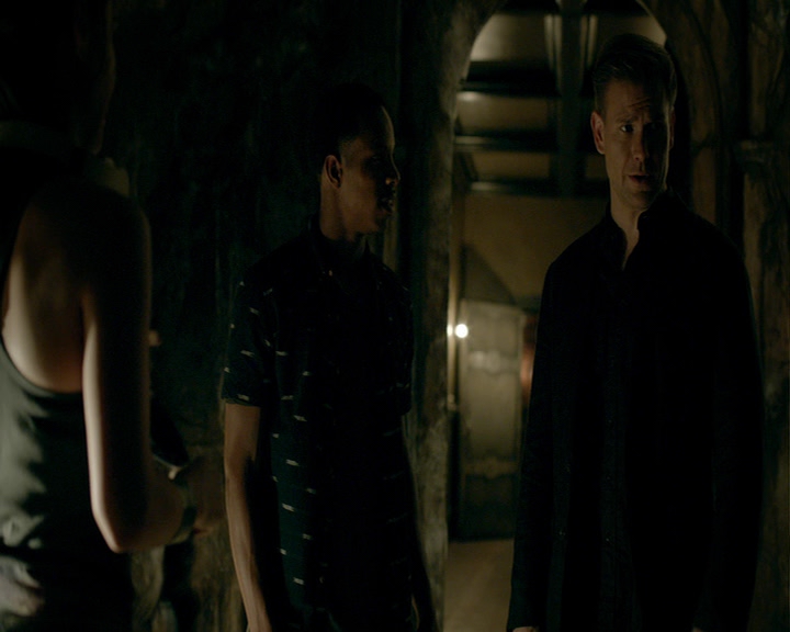 VampireDiaries-dot-nl_VampireDiaries-8x01HelloBrother0572.jpg