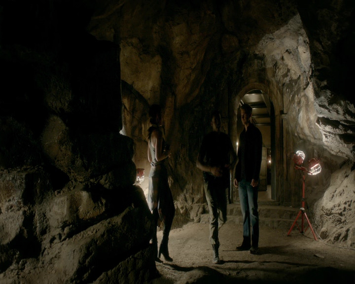 VampireDiaries-dot-nl_VampireDiaries-8x01HelloBrother0581.jpg