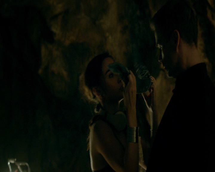 VampireDiaries-dot-nl_VampireDiaries-8x01HelloBrother0589.jpg