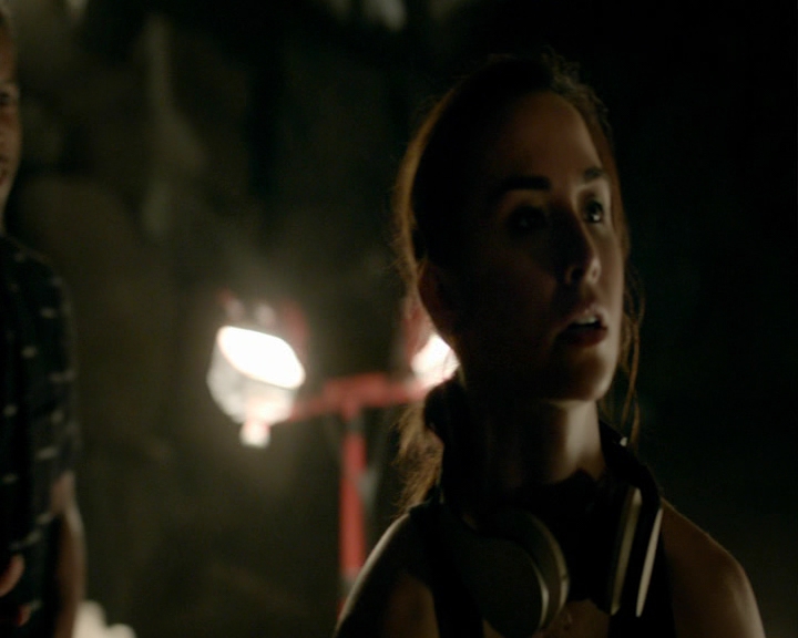 VampireDiaries-dot-nl_VampireDiaries-8x01HelloBrother0606.jpg