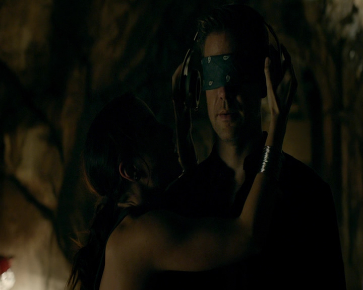 VampireDiaries-dot-nl_VampireDiaries-8x01HelloBrother0610.jpg