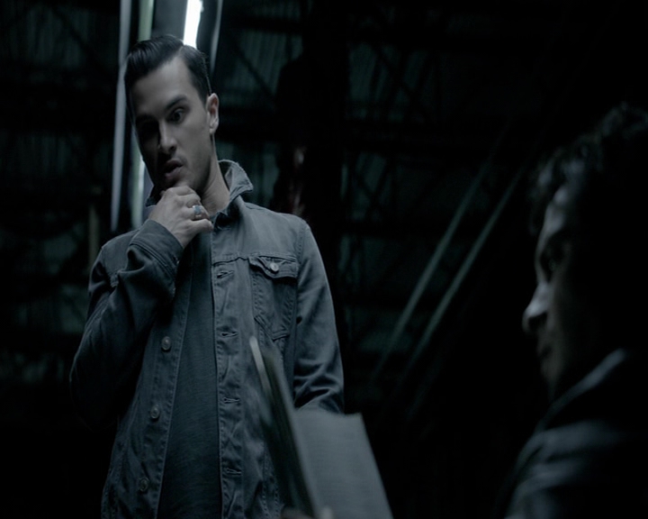 VampireDiaries-dot-nl_VampireDiaries-8x01HelloBrother0685.jpg