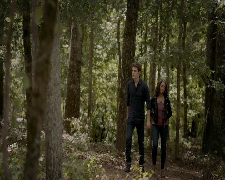 VampireDiaries-dot-nl_VampireDiaries-8x01HelloBrother0748.jpg