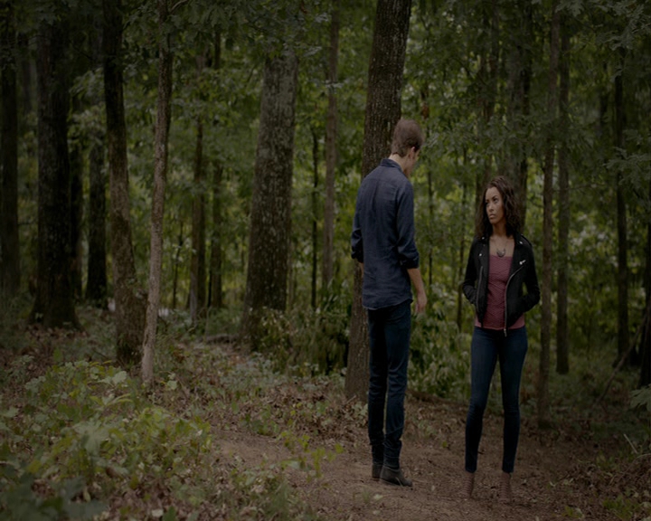 VampireDiaries-dot-nl_VampireDiaries-8x01HelloBrother0769.jpg