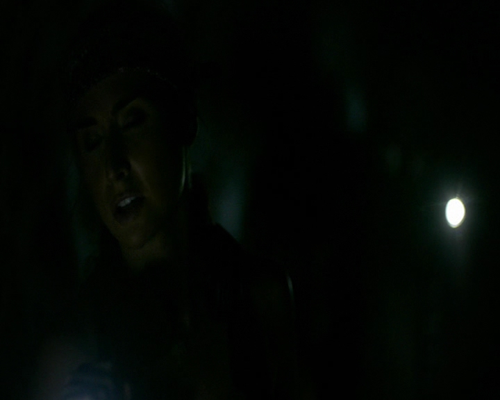 VampireDiaries-dot-nl_VampireDiaries-8x01HelloBrother0831.jpg