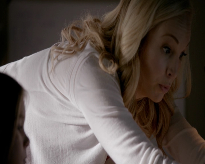 VampireDiaries-dot-nl_VampireDiaries-8x01HelloBrother0872.jpg