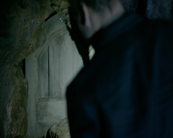 VampireDiaries-dot-nl_VampireDiaries-8x01HelloBrother0969.jpg