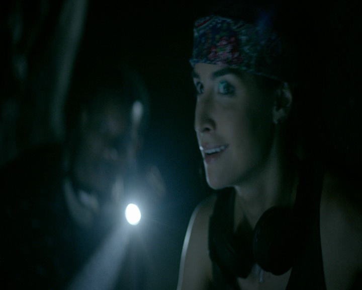 VampireDiaries-dot-nl_VampireDiaries-8x01HelloBrother0976.jpg