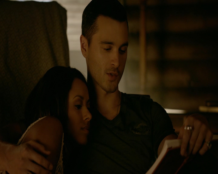 VampireDiaries-dot-nl_VampireDiaries-8x01HelloBrother1877.jpg