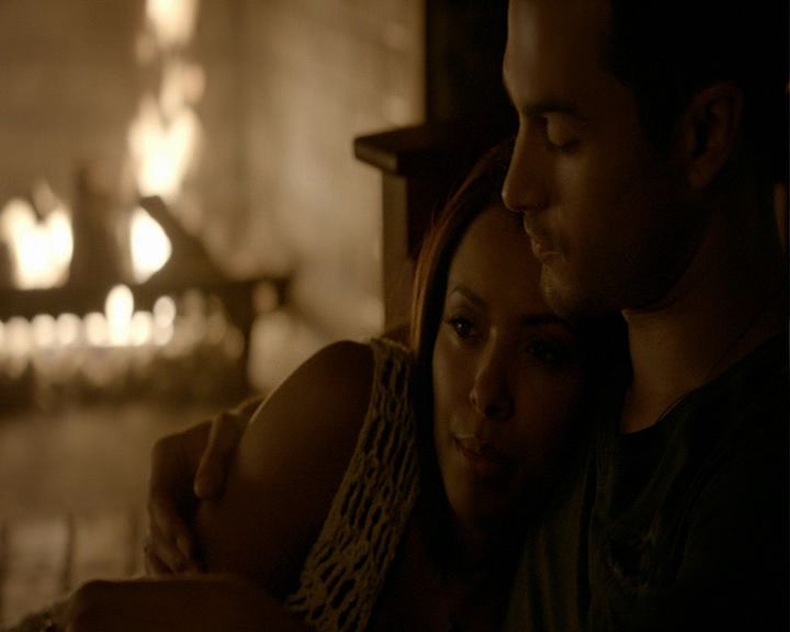 VampireDiaries-dot-nl_VampireDiaries-8x01HelloBrother1884.jpg