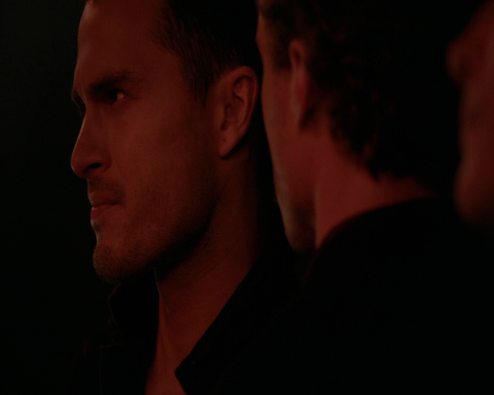 VampireDiaries-dot-nl_VampireDiaries-8x01HelloBrother2038.jpg