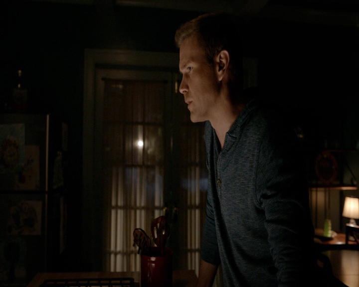VampireDiaries-dot-nl_VampireDiaries-8x01HelloBrother2234.jpg
