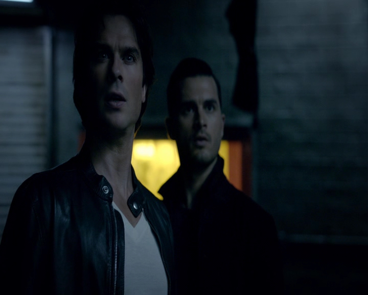 VampireDiaries-dot-nl_VampireDiaries-8x01HelloBrother2326.jpg