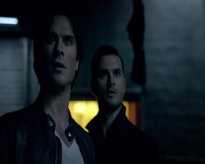 VampireDiaries-dot-nl_VampireDiaries-8x01HelloBrother2327.jpg