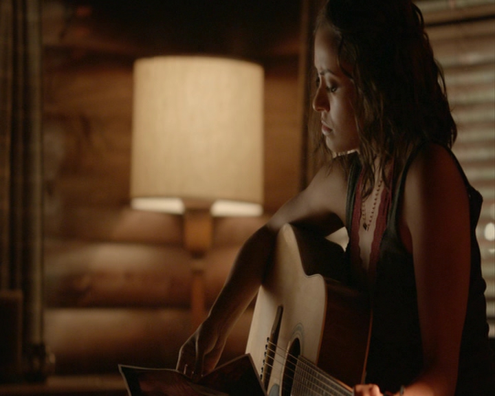 VampireDiaries-dot-nl_VampireDiaries-8x02TodayWillBeDifferent0226.jpg