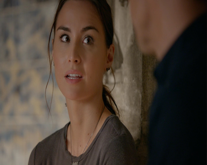 VampireDiaries-dot-nl_VampireDiaries-8x02TodayWillBeDifferent1313.jpg