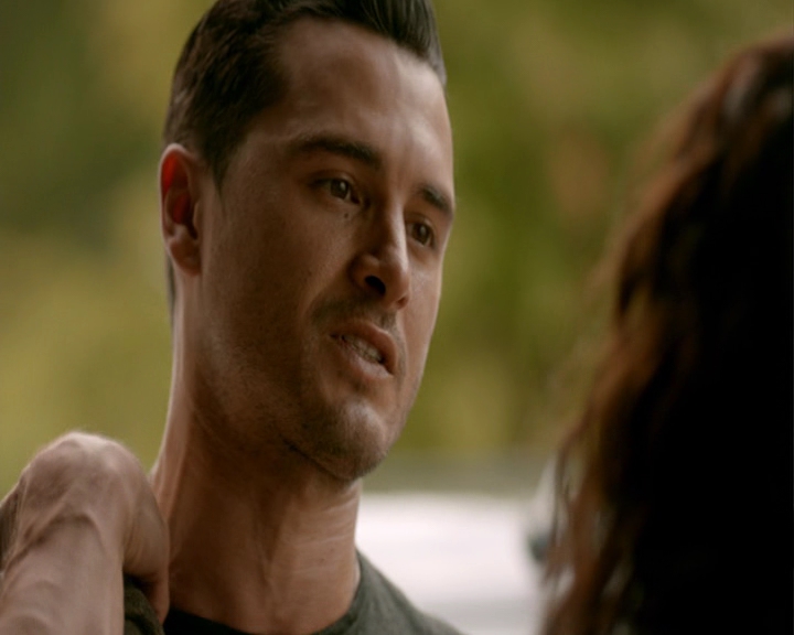 VampireDiaries-dot-nl_VampireDiaries-8x02TodayWillBeDifferent1417.jpg