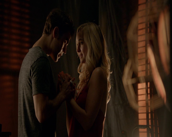 VampireDiaries-dot-nl_VampireDiaries-8x02TodayWillBeDifferent2272.jpg