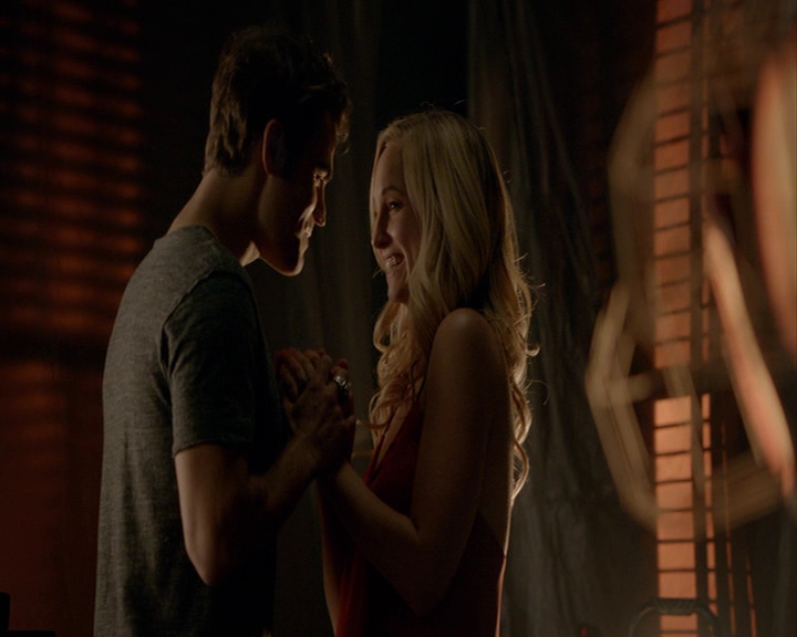 VampireDiaries-dot-nl_VampireDiaries-8x02TodayWillBeDifferent2274.jpg