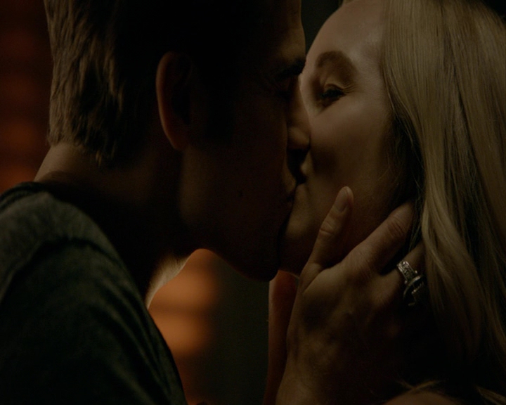 VampireDiaries-dot-nl_VampireDiaries-8x02TodayWillBeDifferent2321.jpg