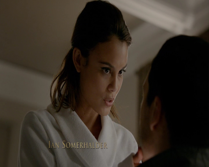 VampireDiaries-dot-nl_VampireDiaries-8x03YouDecidedThatIWasWorthSaving0108.jpg