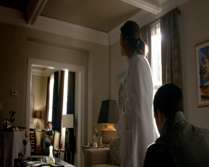 VampireDiaries-dot-nl_VampireDiaries-8x03YouDecidedThatIWasWorthSaving0127.jpg