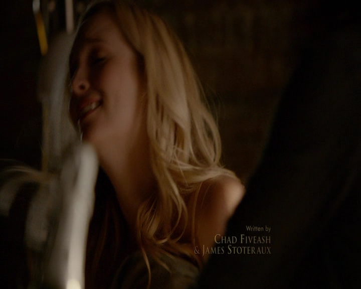 VampireDiaries-dot-nl_VampireDiaries-8x03YouDecidedThatIWasWorthSaving0202.jpg