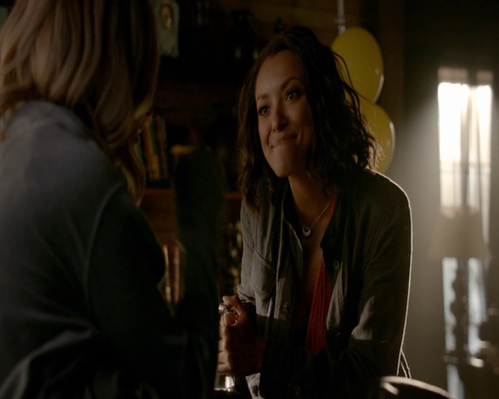 VampireDiaries-dot-nl_VampireDiaries-8x03YouDecidedThatIWasWorthSaving0221.jpg