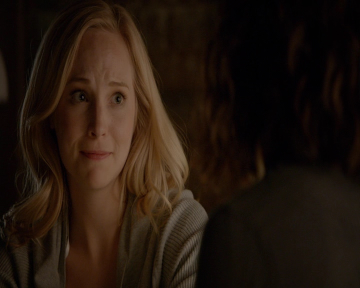 VampireDiaries-dot-nl_VampireDiaries-8x03YouDecidedThatIWasWorthSaving0228.jpg
