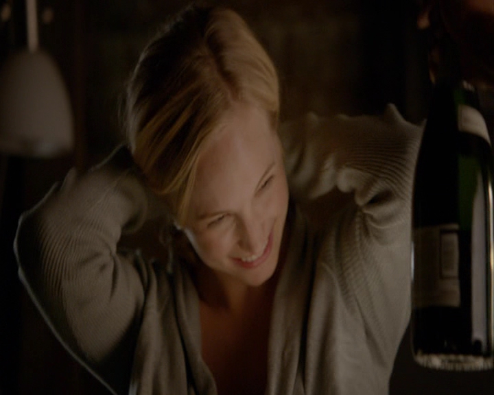 VampireDiaries-dot-nl_VampireDiaries-8x03YouDecidedThatIWasWorthSaving0250.jpg
