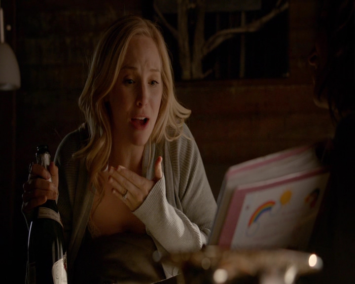 VampireDiaries-dot-nl_VampireDiaries-8x03YouDecidedThatIWasWorthSaving0255.jpg