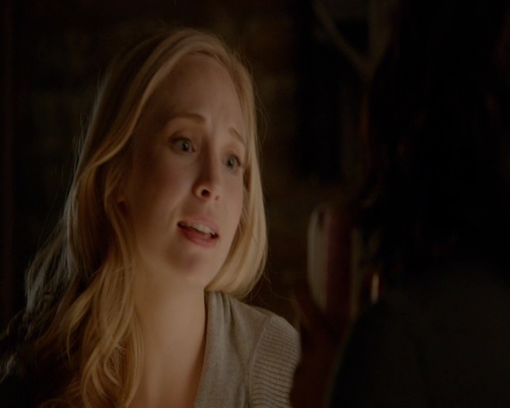 VampireDiaries-dot-nl_VampireDiaries-8x03YouDecidedThatIWasWorthSaving0260.jpg