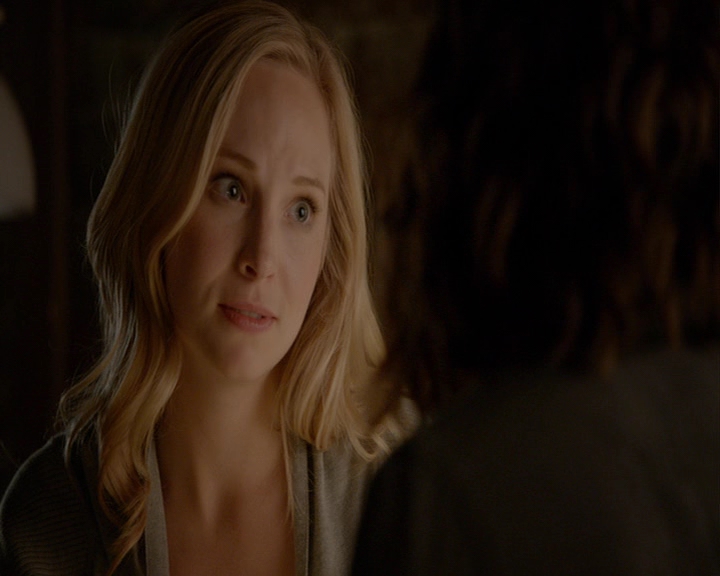VampireDiaries-dot-nl_VampireDiaries-8x03YouDecidedThatIWasWorthSaving0266.jpg