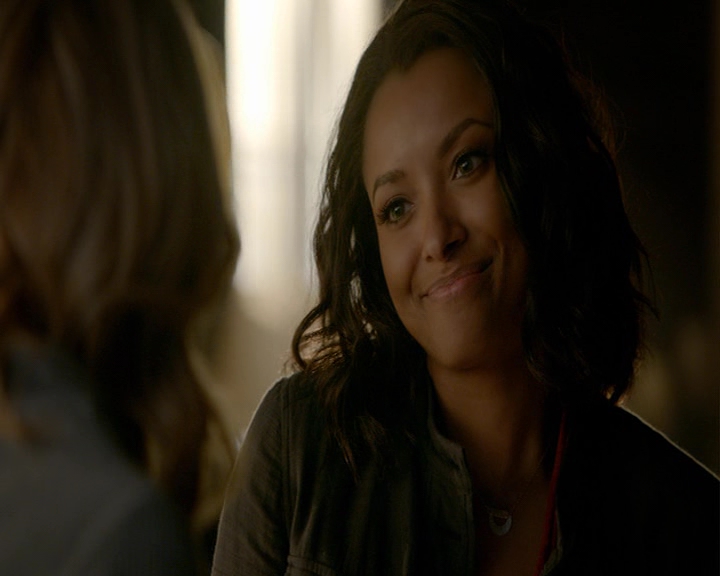 VampireDiaries-dot-nl_VampireDiaries-8x03YouDecidedThatIWasWorthSaving0268.jpg