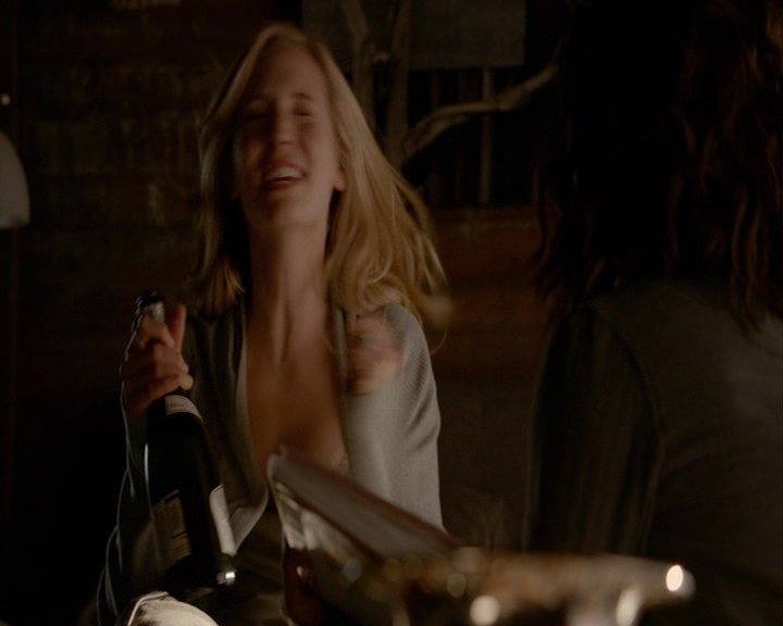 VampireDiaries-dot-nl_VampireDiaries-8x03YouDecidedThatIWasWorthSaving0270.jpg