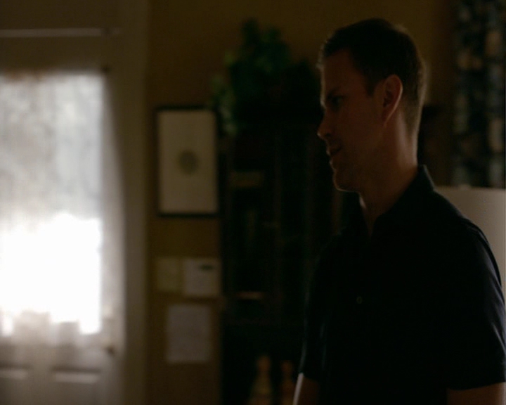 VampireDiaries-dot-nl_VampireDiaries-8x03YouDecidedThatIWasWorthSaving0282.jpg