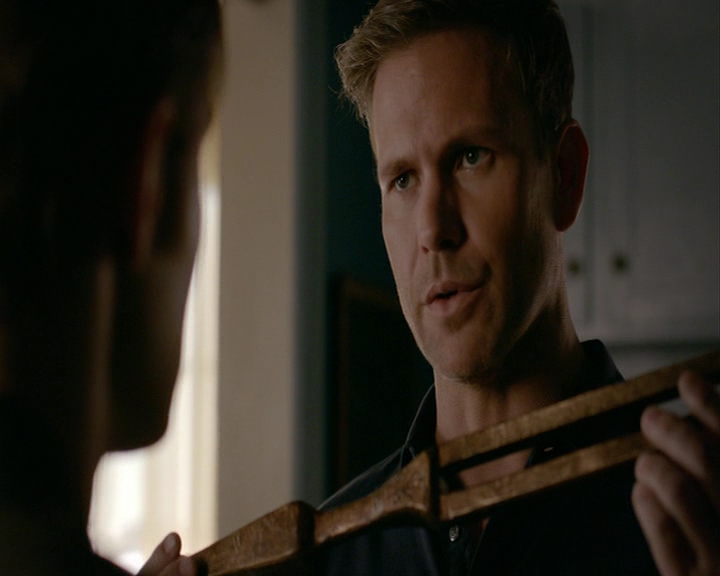 VampireDiaries-dot-nl_VampireDiaries-8x03YouDecidedThatIWasWorthSaving0342.jpg