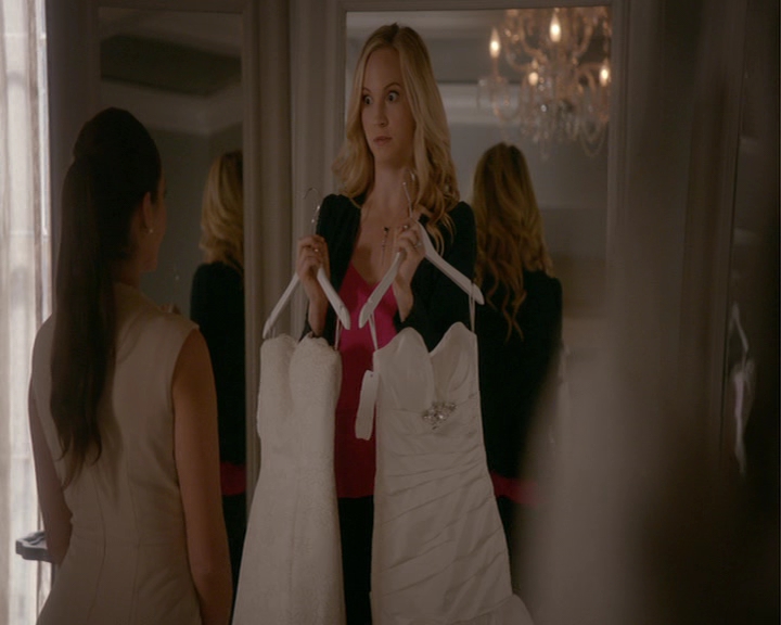 VampireDiaries-dot-nl_VampireDiaries-8x03YouDecidedThatIWasWorthSaving0353.jpg