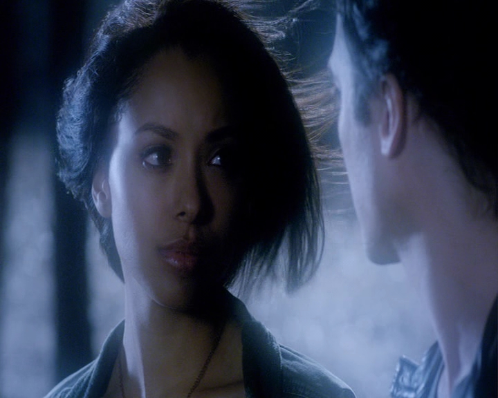 VampireDiaries-dot-nl_VampireDiaries-8x03YouDecidedThatIWasWorthSaving0529.jpg