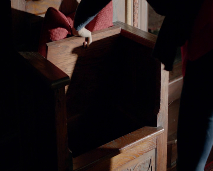 VampireDiaries-dot-nl_VampireDiaries-8x03YouDecidedThatIWasWorthSaving0563.jpg