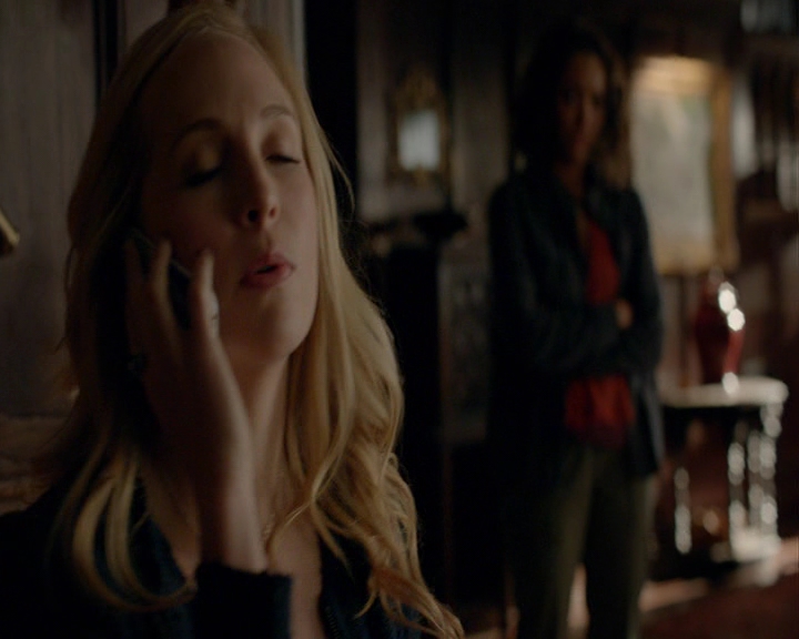 VampireDiaries-dot-nl_VampireDiaries-8x03YouDecidedThatIWasWorthSaving0565.jpg